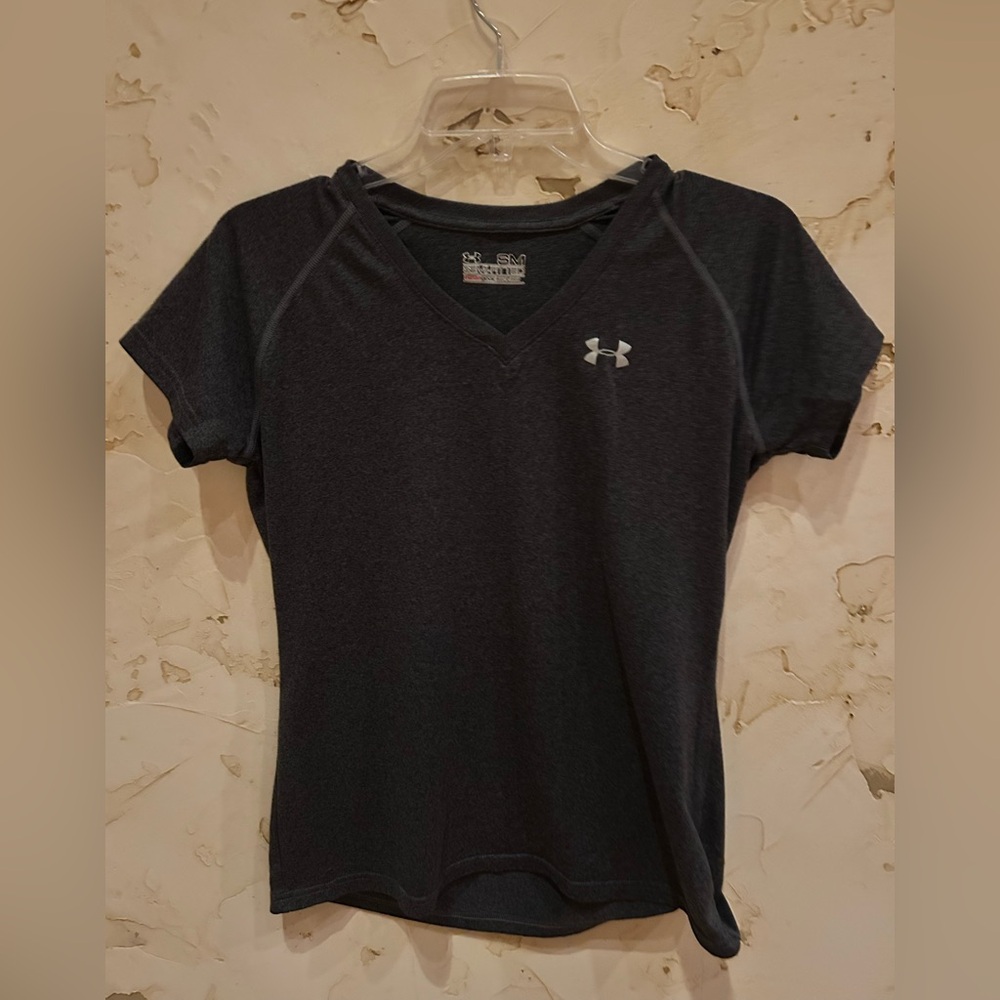 Under Armour HeatGear V-Neck Tee Shirt S Gray Short Sleeve